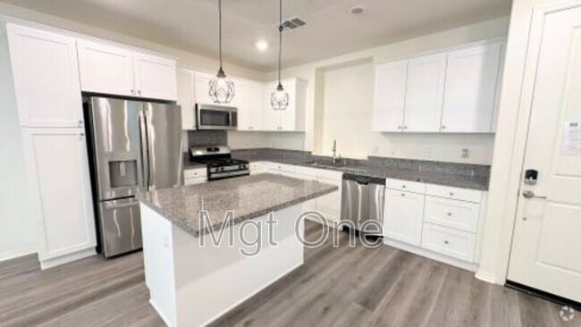 Building Photo - 6072 Sendero Ave Rental