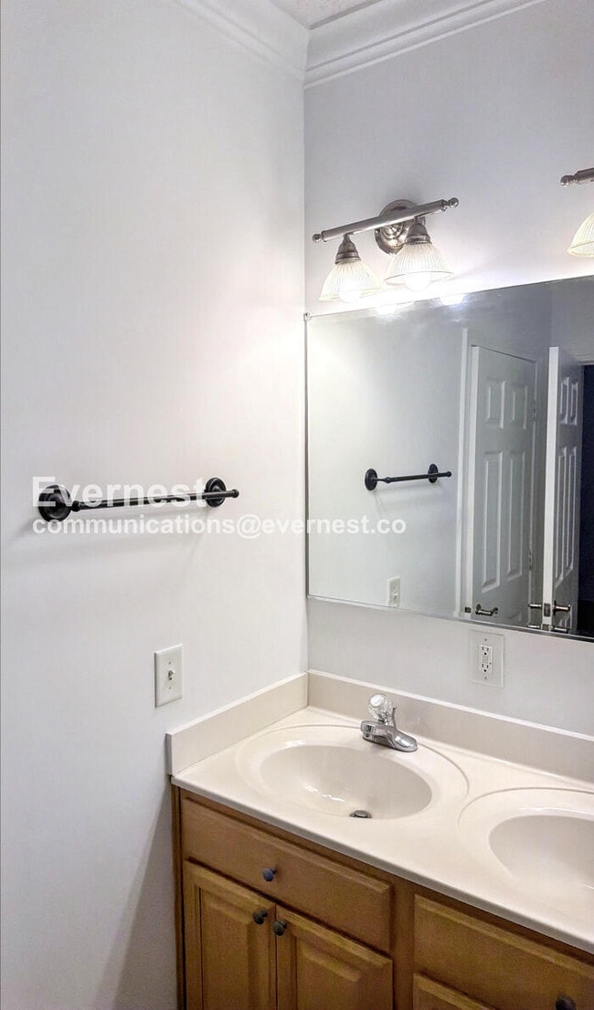 Photo - 1805 S Mayflower Dr