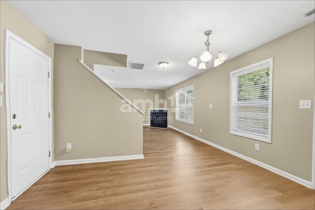 1212 River Rock Dr