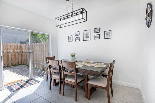 Photo - 2688 SE 10th St