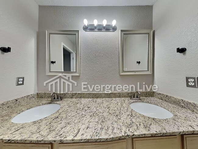 Photo - 6172 Milliken Bend