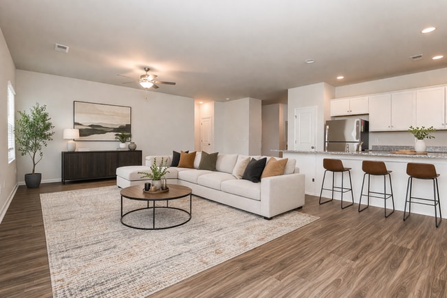 Photo - 113 Shire Dr