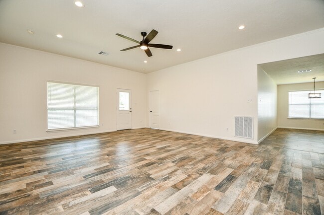 Building Photo - 835 Victoria Lakes Dr