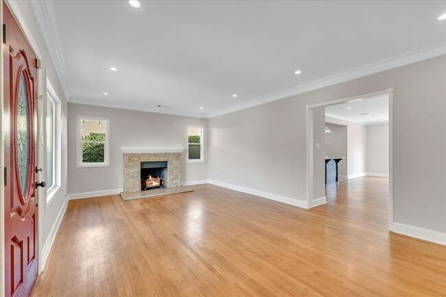 Photo - 4710 Cartwright Ave