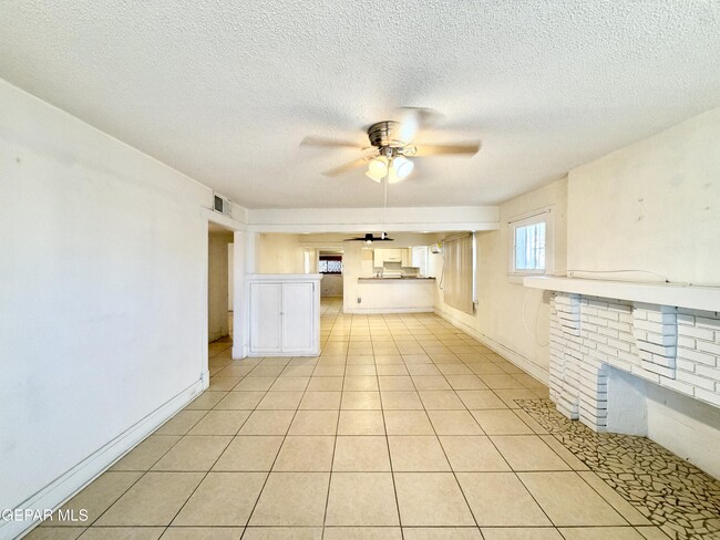 3429 Tularosa Ave