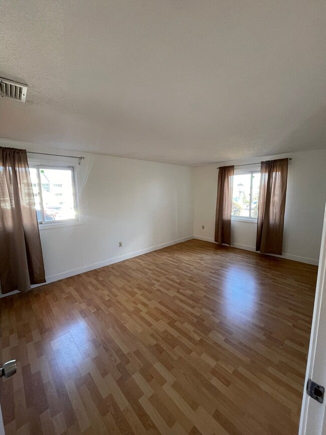 Photo - 15 Bower Rd Unidad Apt F4