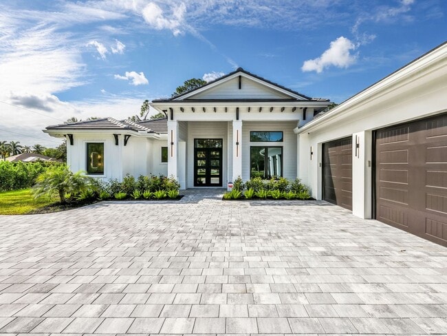 Building Photo - Brand-new contemporary estate on 2.27 private acres