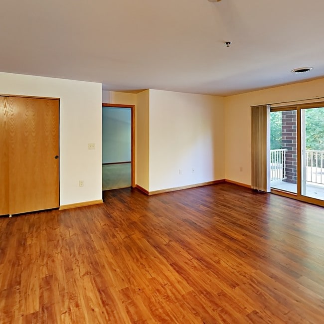 Underwood Station Apartments For Rent in Wauwatosa, WI
