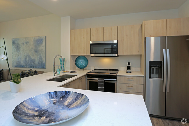 Signature Grand Kitchen - 10X Weston Apartments