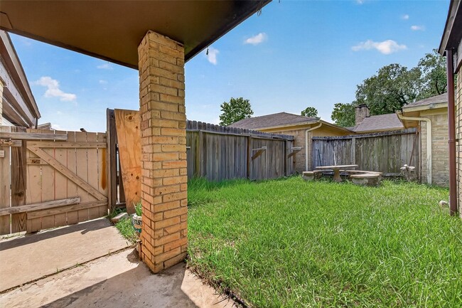 Photo - 2523 Creekway Cir
