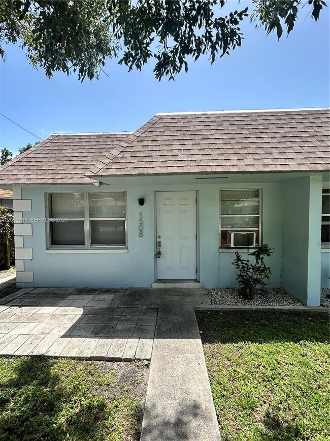 Building Photo - 1508 NW 8th Ave Unit 1
