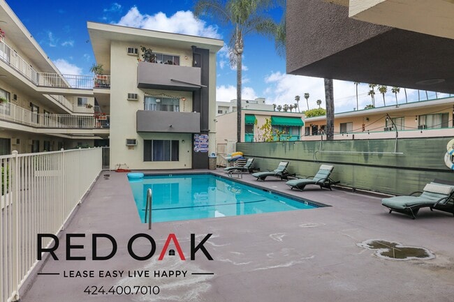 Photo - 1545 N Bronson Ave Unidad 105