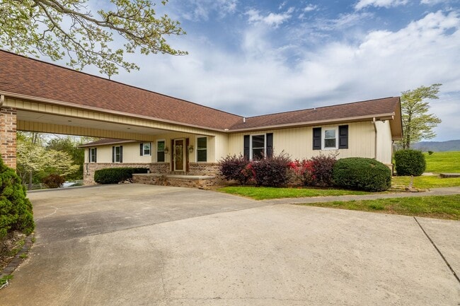 Photo - Experience Modern Luxury in Serene Country...