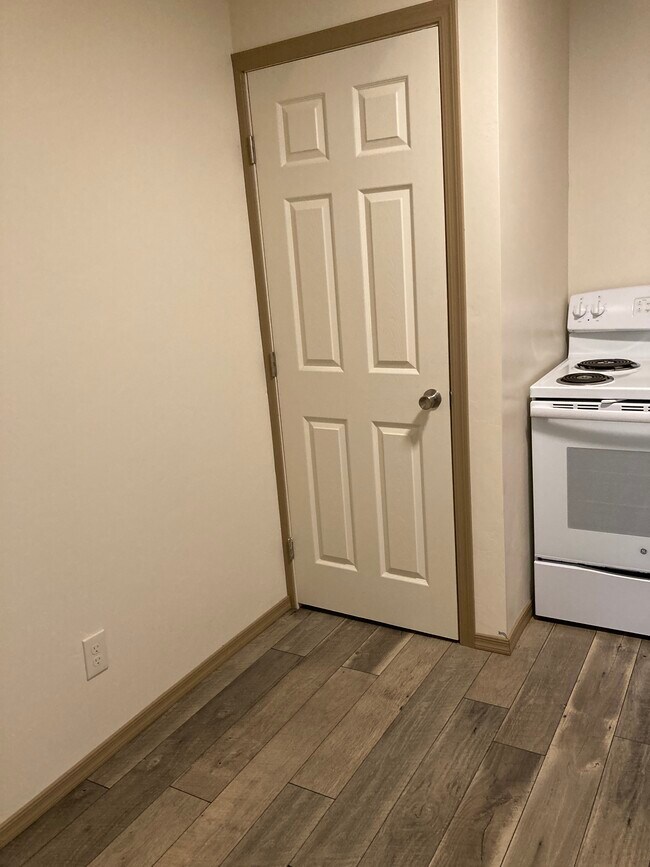 Photo - 3200 N Victor Rd Apartments Unit A
