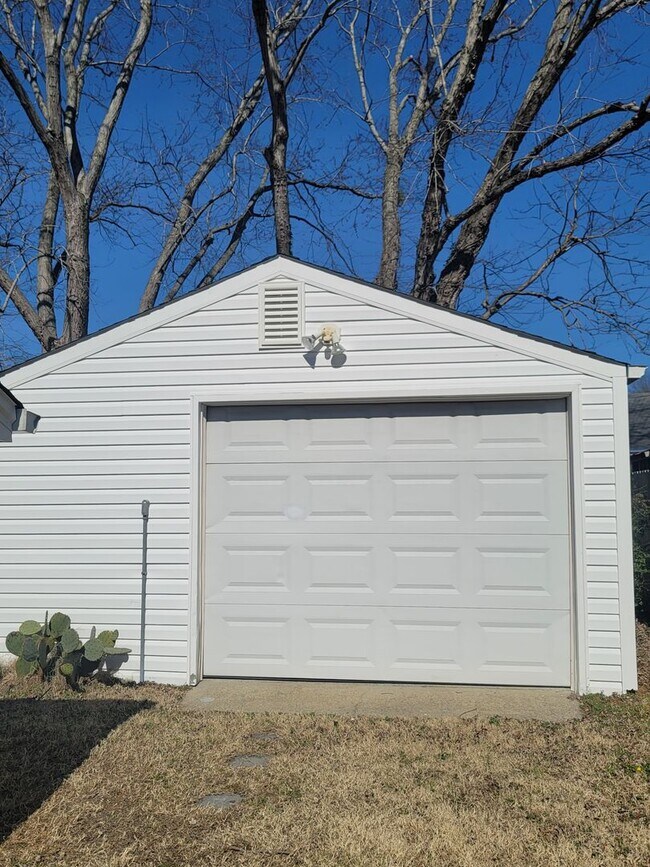 1489 Morgan Dr