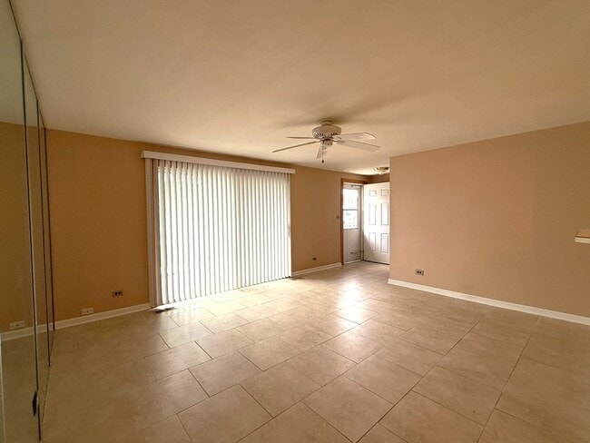 Photo - 933 Sagamore Dr