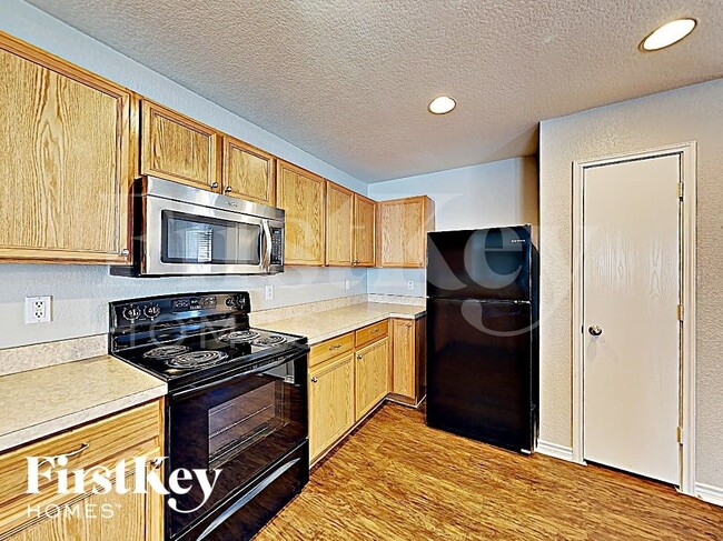 Photo - 5423 Montague Ln