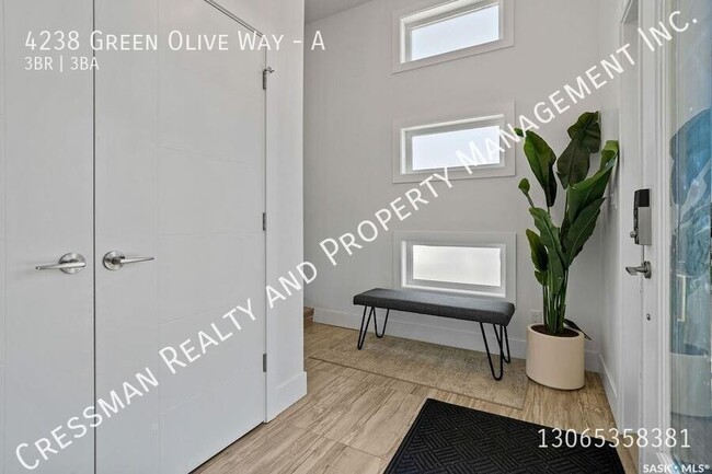 Photo - EXECUTIVE FAMILY HOME FOR RENT, GREENS ON GARDINER, REGINA