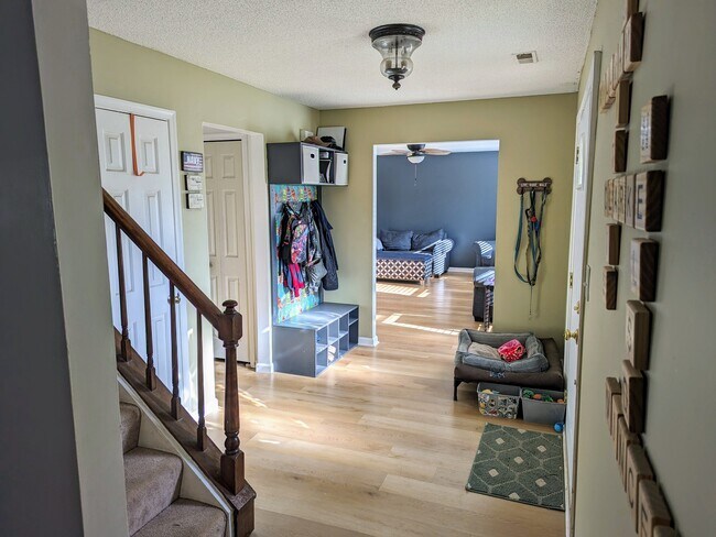 Photo - 928 Woodmark Ct