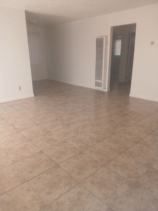 Photo - 820 Sutter Ave Unit 820 Sutter Ave. #B
