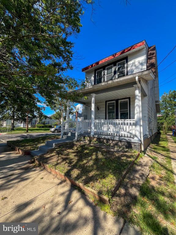702 Atlantic Ave