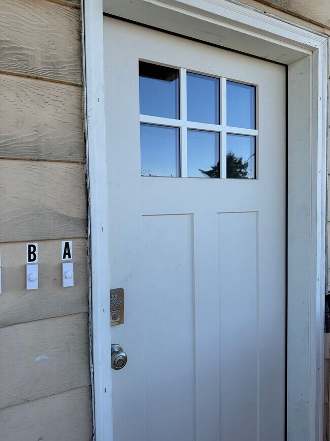 Photo - 241 N Park St Unidad #3