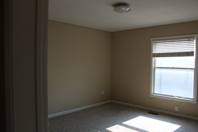 Photo - 176 Mill St Unit 2