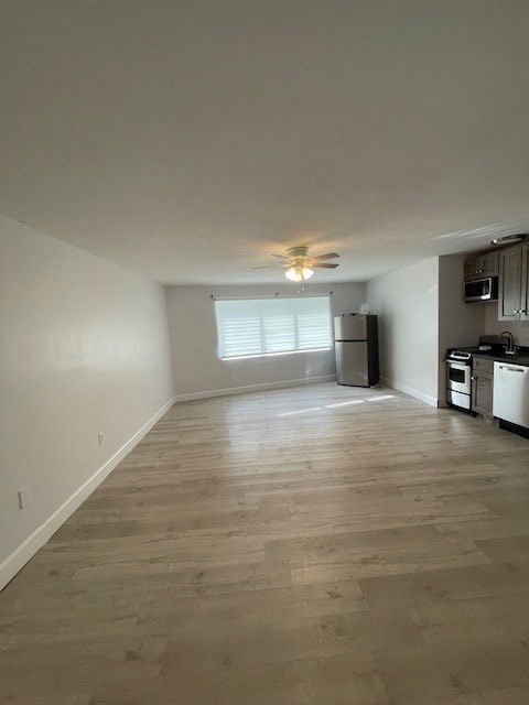 Building Photo - 1508 Dolphin St Unit 4