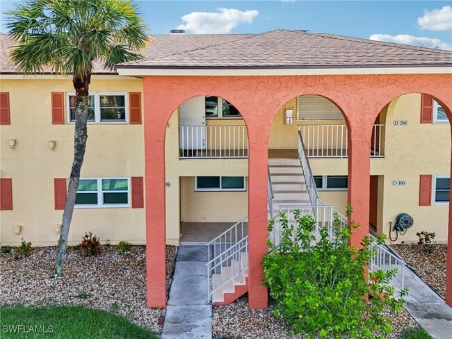 Photo - 360 Charlemagne Blvd Unidad D205
