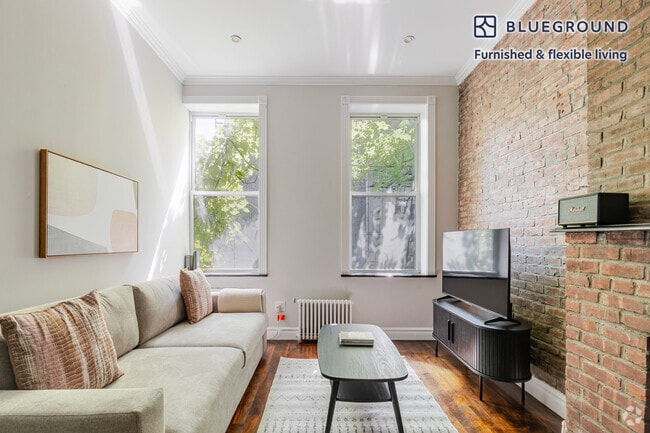 Building Photo - 562 Hudson St Rental