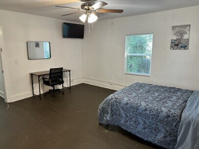 Photo - Furnished Private Room w/ Private Bath & Utilities Included Unit Apt. 4