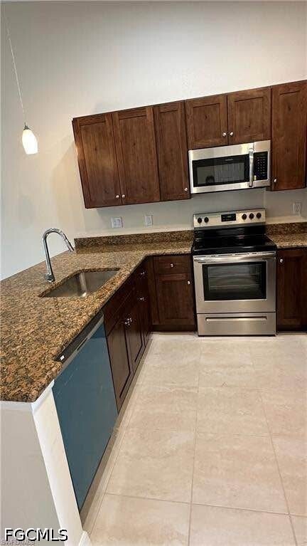 Photo - 1609 Savona Pkwy W