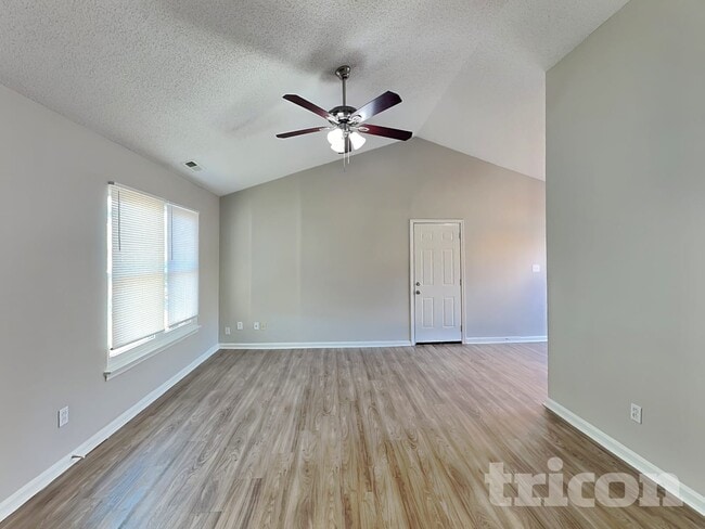 Photo - 4312 Windjammer Ct SW