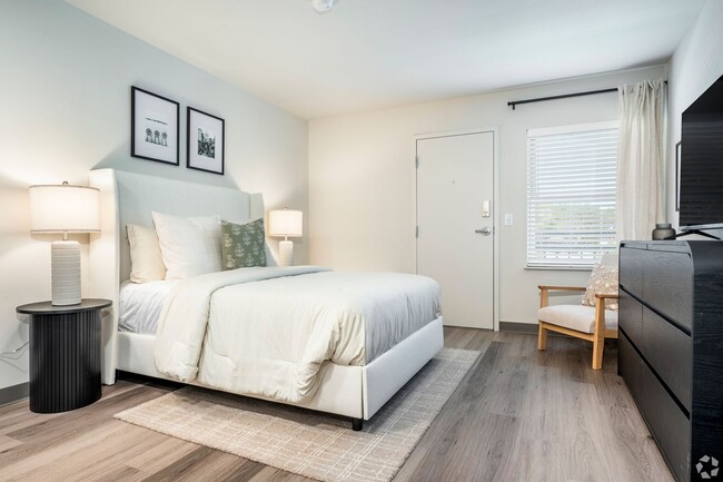 Photo - Sandburg Studios