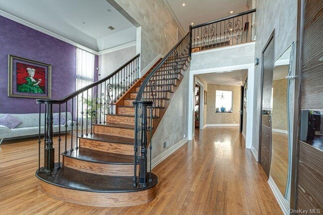 37 Crescent Cove Cir