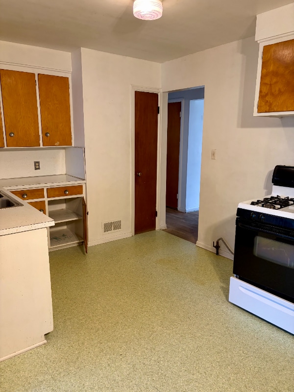 Photo - 5813 Edwards Ave