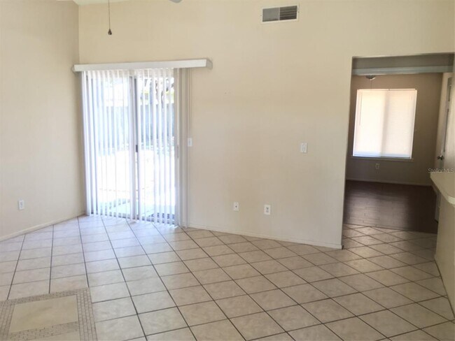 Photo - 2747 Kavalier Dr