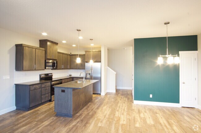 Kitchen and Dining Room - 7447 SE Chinquapin Dr Rental