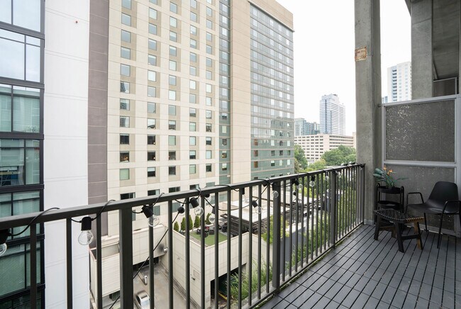 Photo - 845 Spring St NW