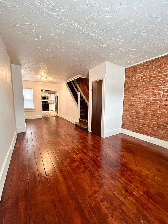 Building Photo - Beautifully Updated Home in Lancaster City!