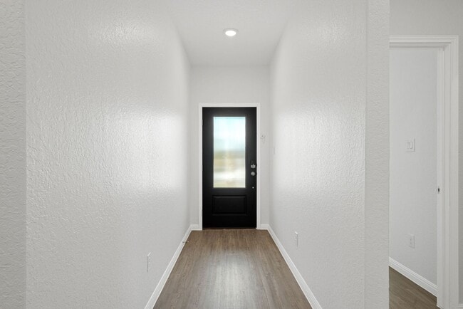 Photo - Charming Home Awaits: Spacious & Modern Li...