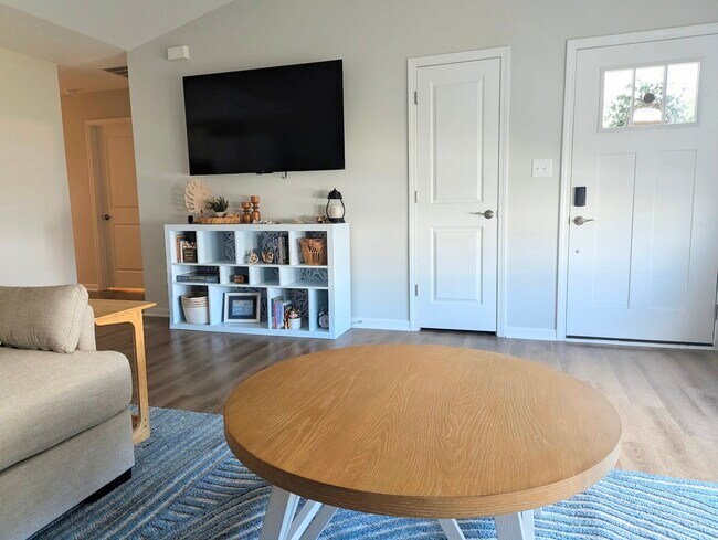 Photo - 807 Discovery Cove