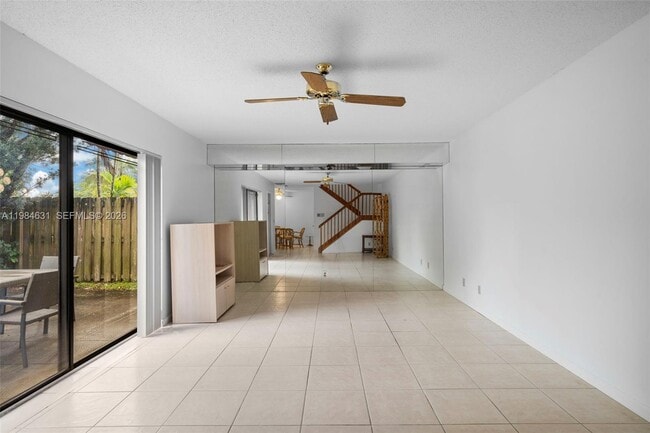 Photo - 713 NW 99th Cir