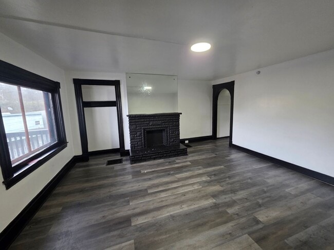 Photo - Newly Updated 2 bedroom 1 Bath House for rent!