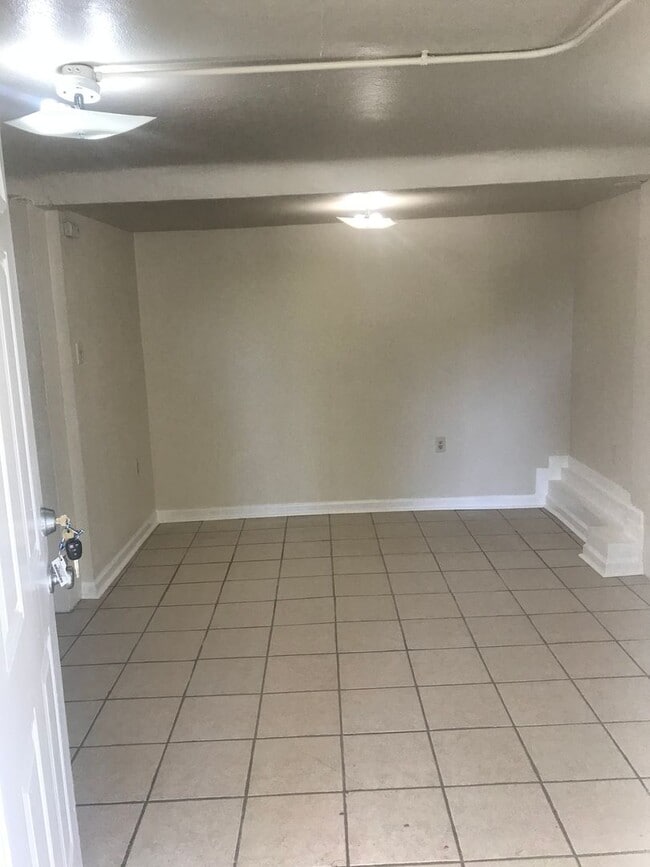 Photo - 4227-B Carrollton Ave