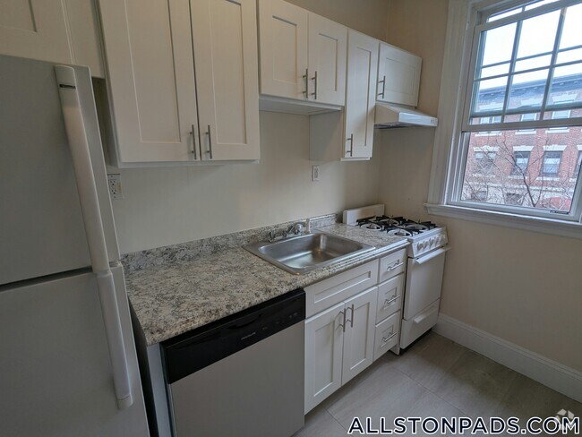 Building Photo - 15 Glenville Ave Unit 12A Rental