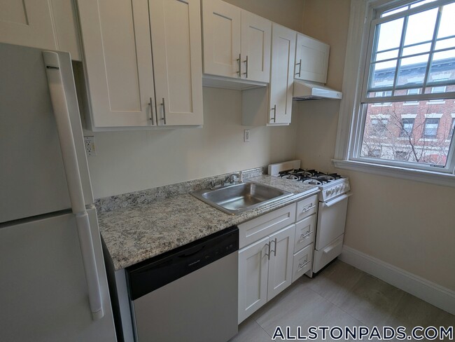 Photo - 15 Glenville Ave Apartamento Unidad 12A