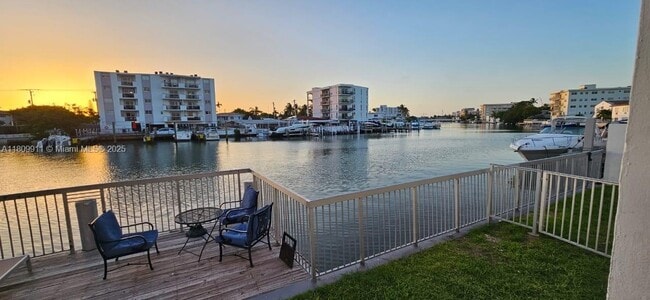 Building Photo - 8080 Tatum Waterway Dr Unit 9 Rental
