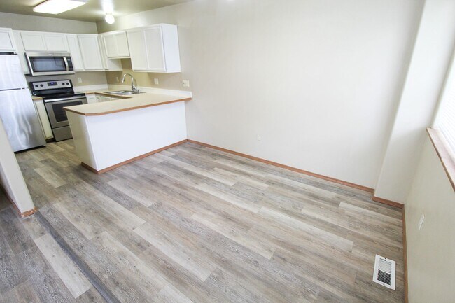 Photo - 407 E 8th Ave Unit #1