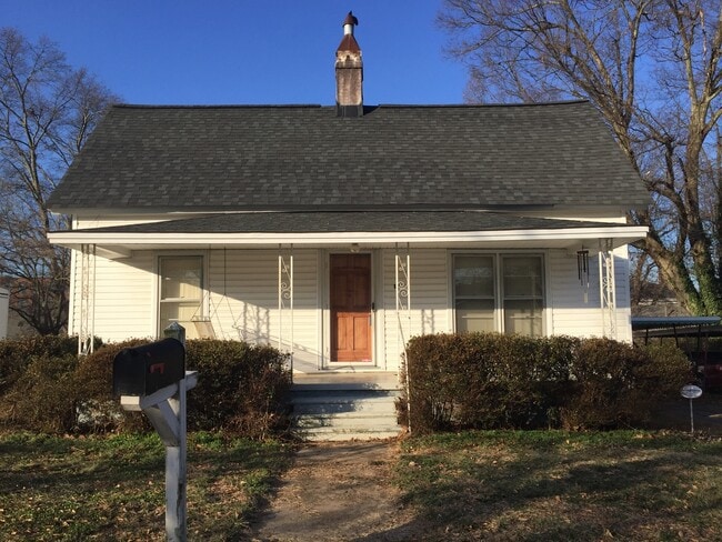 Building Photo - 2 Bedroom House Downtown Greenville